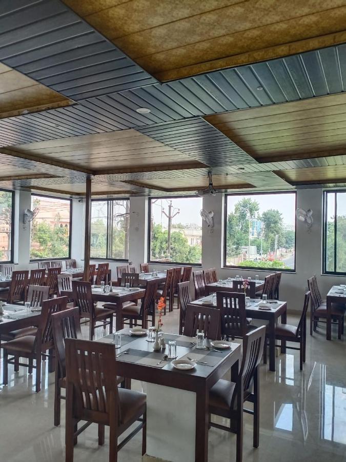 Hotel Paradise Inn Udaipur Eksteriør bilde