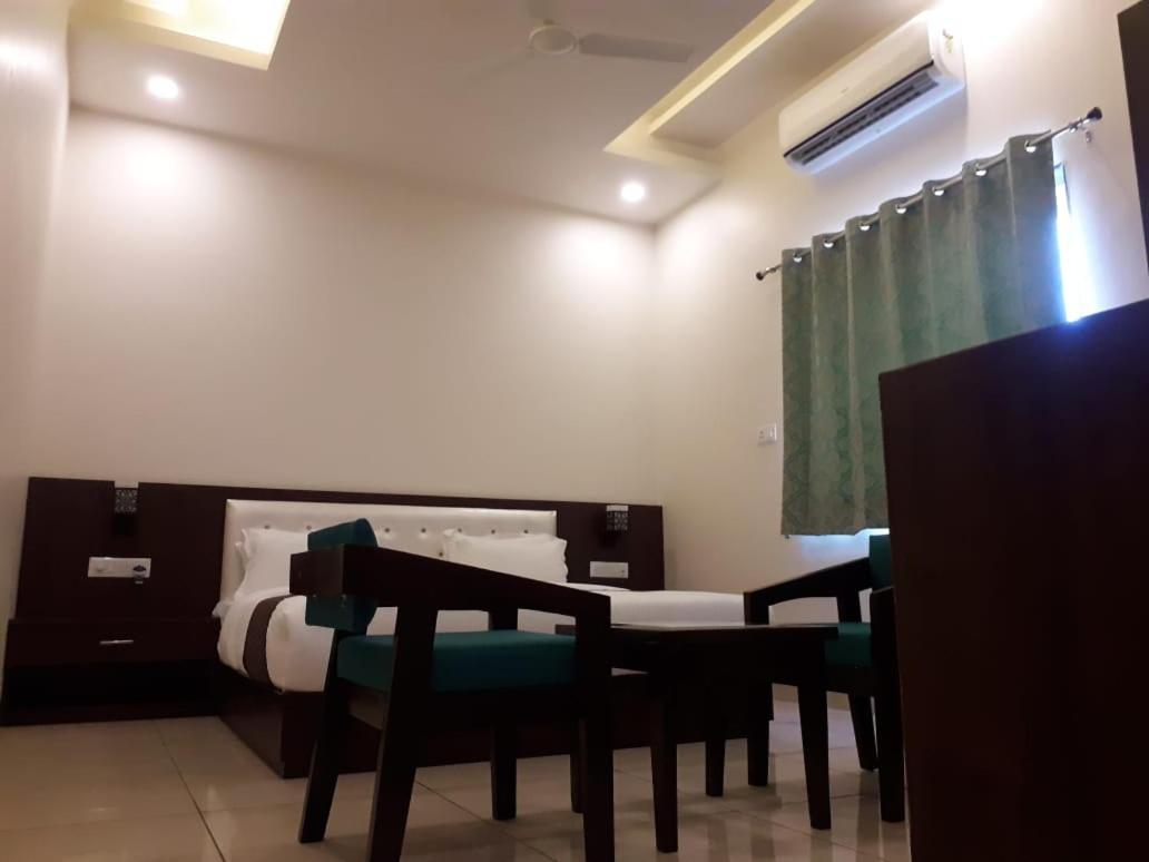 Hotel Paradise Inn Udaipur Eksteriør bilde