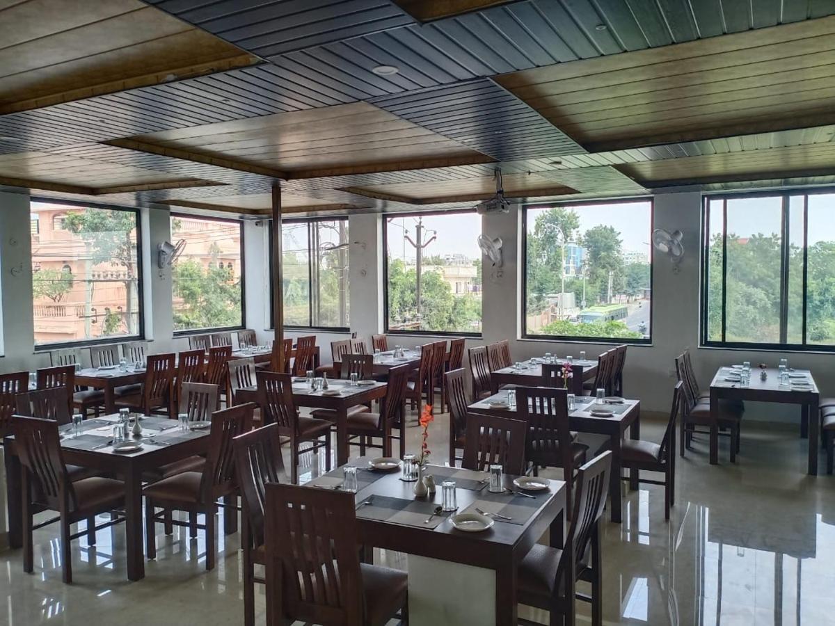 Hotel Paradise Inn Udaipur Eksteriør bilde